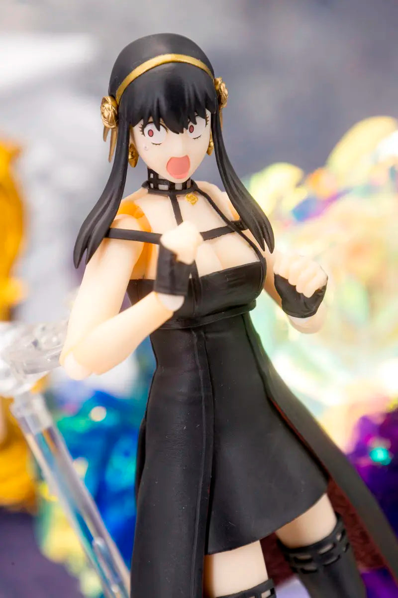 Figura de acción Yor Forger 15cm (Articulada)