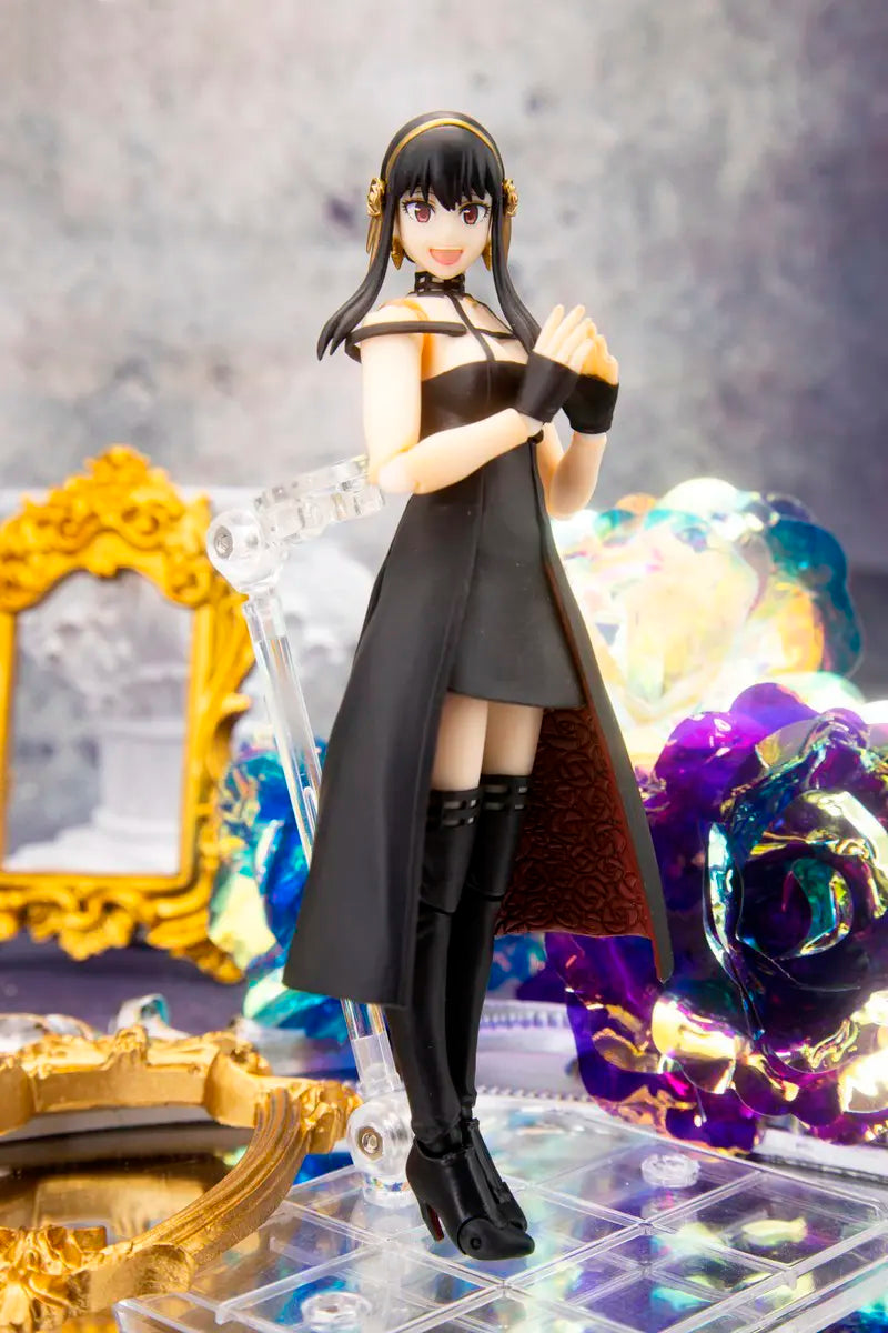 Figura de acción Yor Forger 15cm (Articulada)