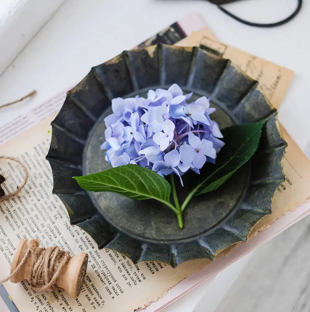 Vintage Lines 1920s Cast Iron Tray