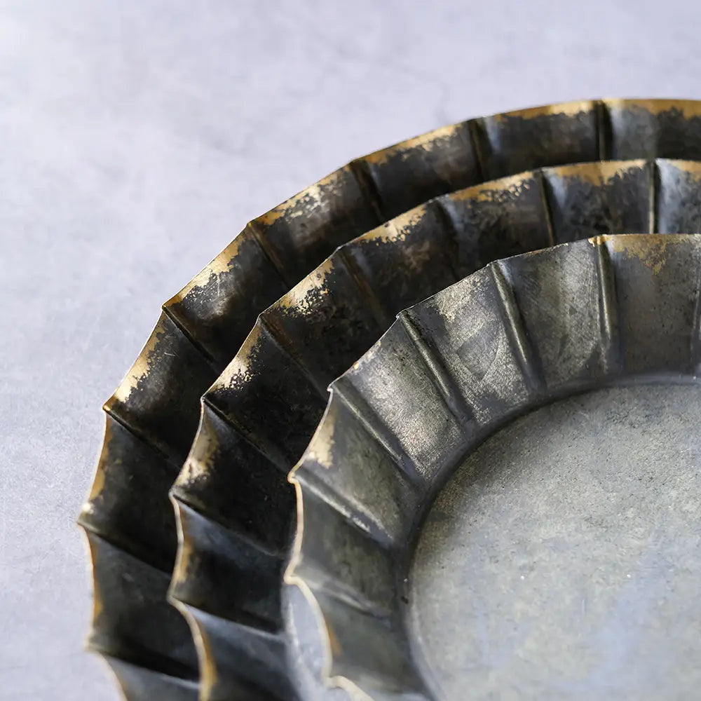 Vintage Lines 1920s Cast Iron Tray