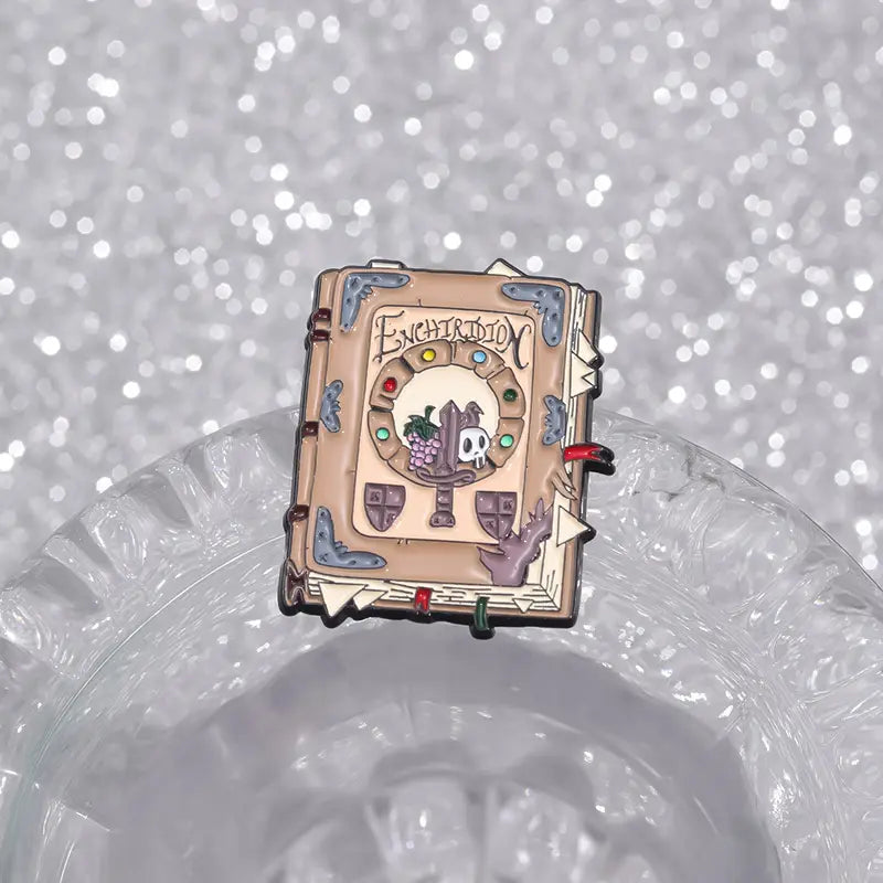 Enchiridion Brooch 40mm