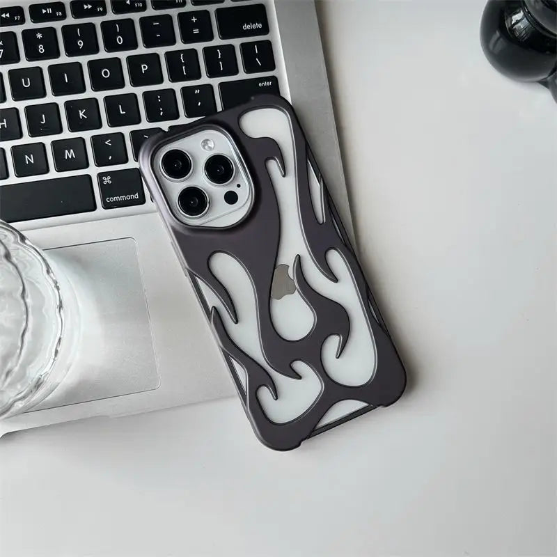 Funda protectora hueca y delgada para iPhone