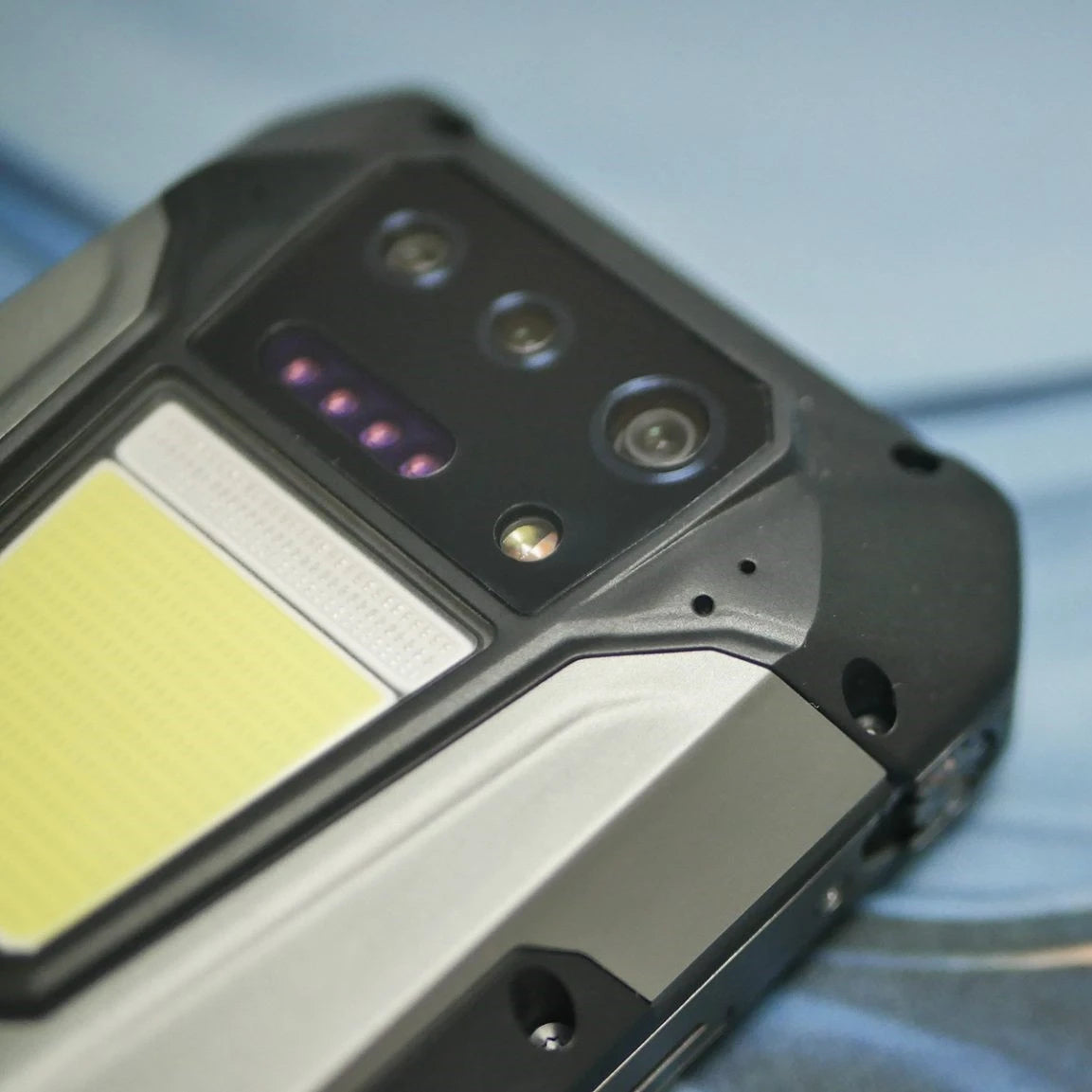 Tank 2 Pro Smartphone (16GB RAM)