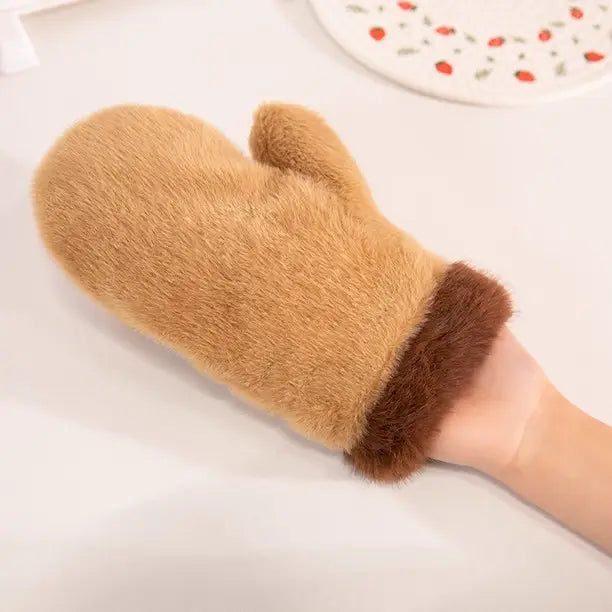 Capybara Glove (Dabotu)