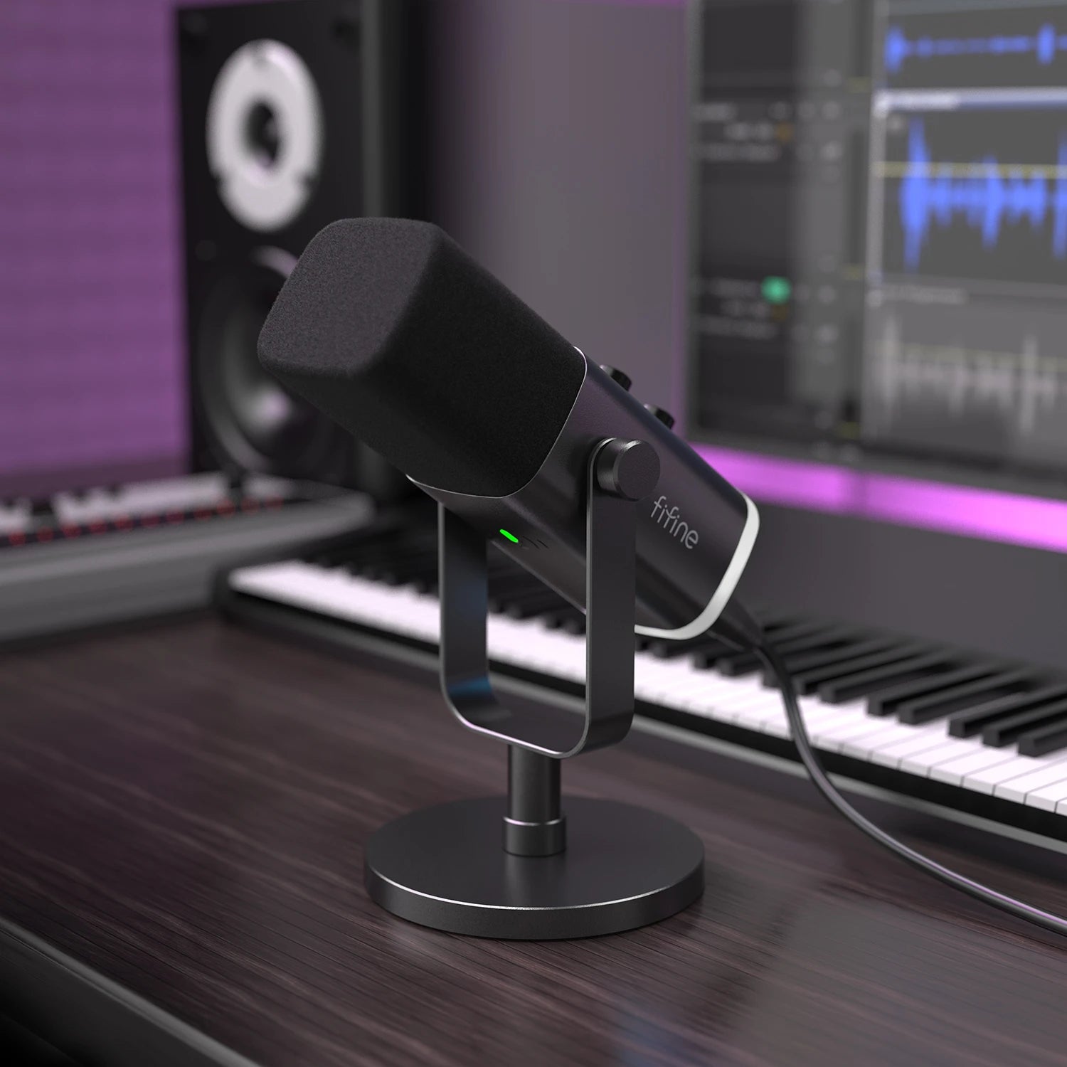 FIFINE AmpliGame AM8 Microphone - Testing USB C & XLR Connection! 