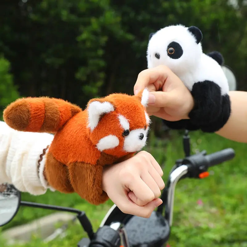 Animalist Wrist Plush 20cm