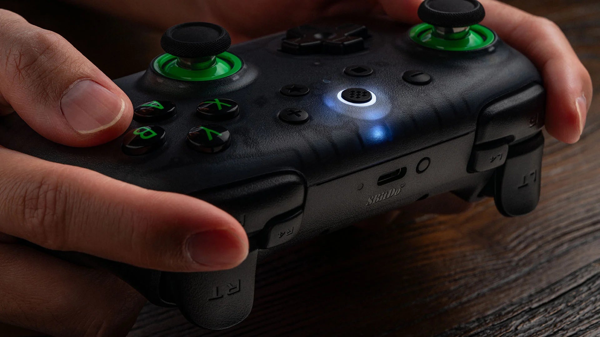 Controller Ultimate 2C - Nero Trasparente (Senza Fili)