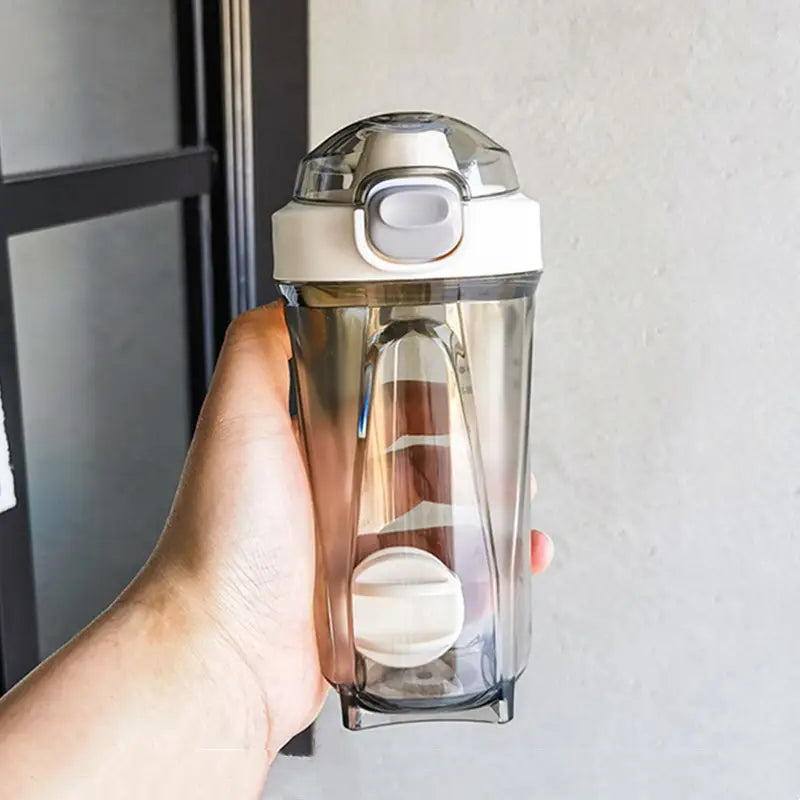 Botella mezcladora ligera de 500-650 ml