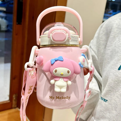 Garrafa Térmica Sanrio – 700ml (Kuromi, Cinnamoroll...)