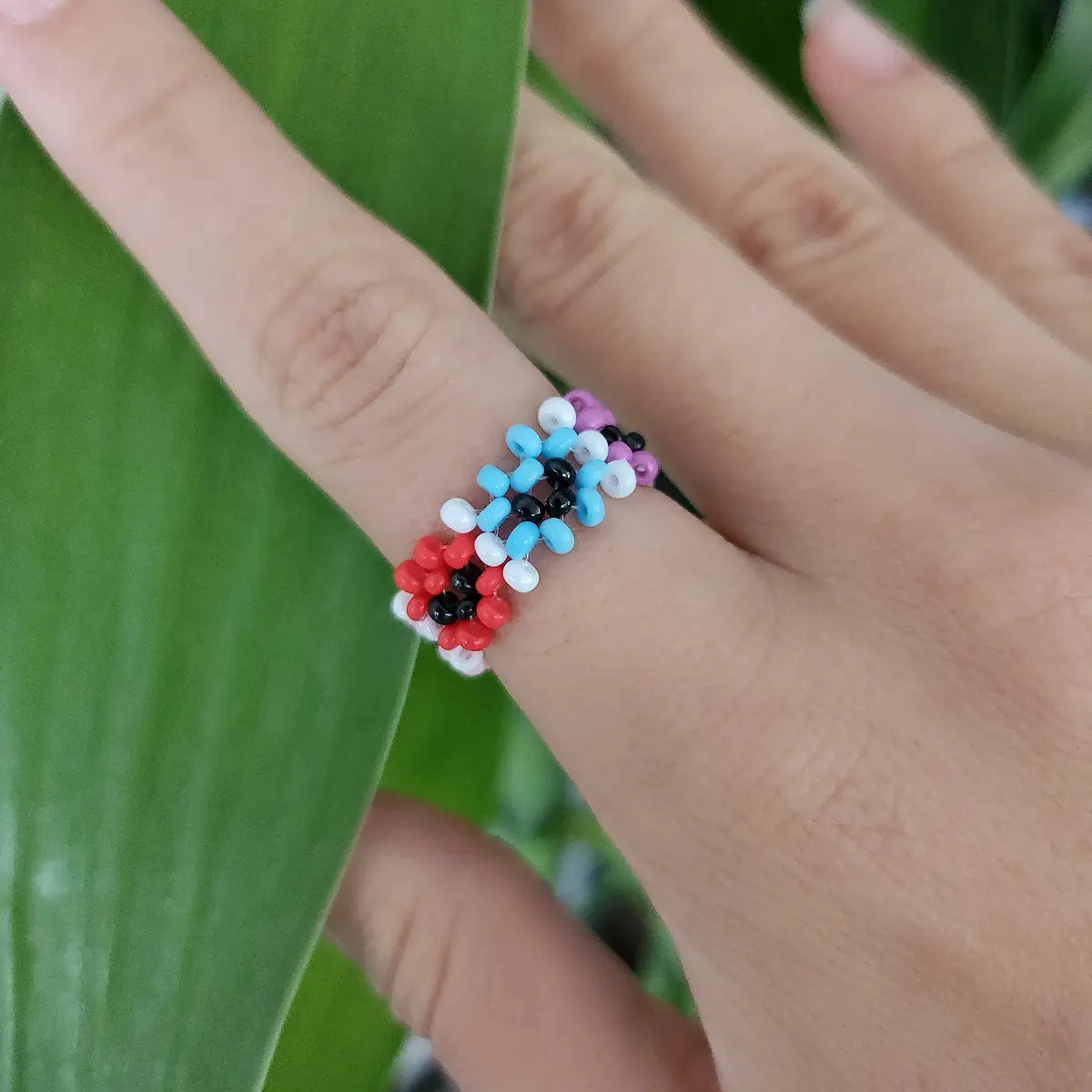 Miçanga Anel Quadradinhos Multicoloridos (1cm)