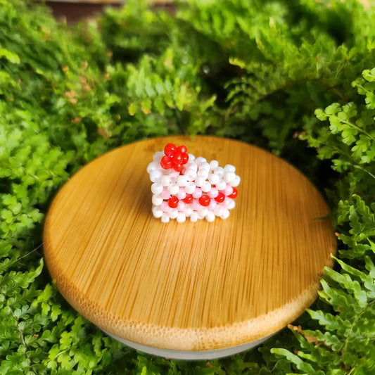 Miçanga Fatia de Bolo de Morango (1,9cm)