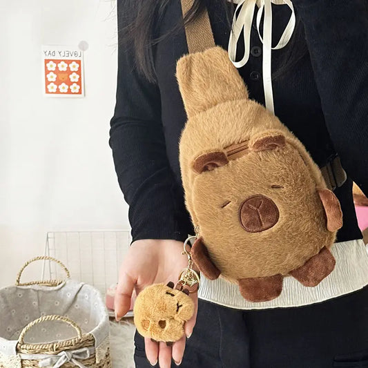 Mochilinha Capibag – Pelúcia de Ombro com Chaveiro