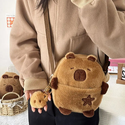 Mochilinha Capibag – Pelúcia de Ombro com Chaveiro