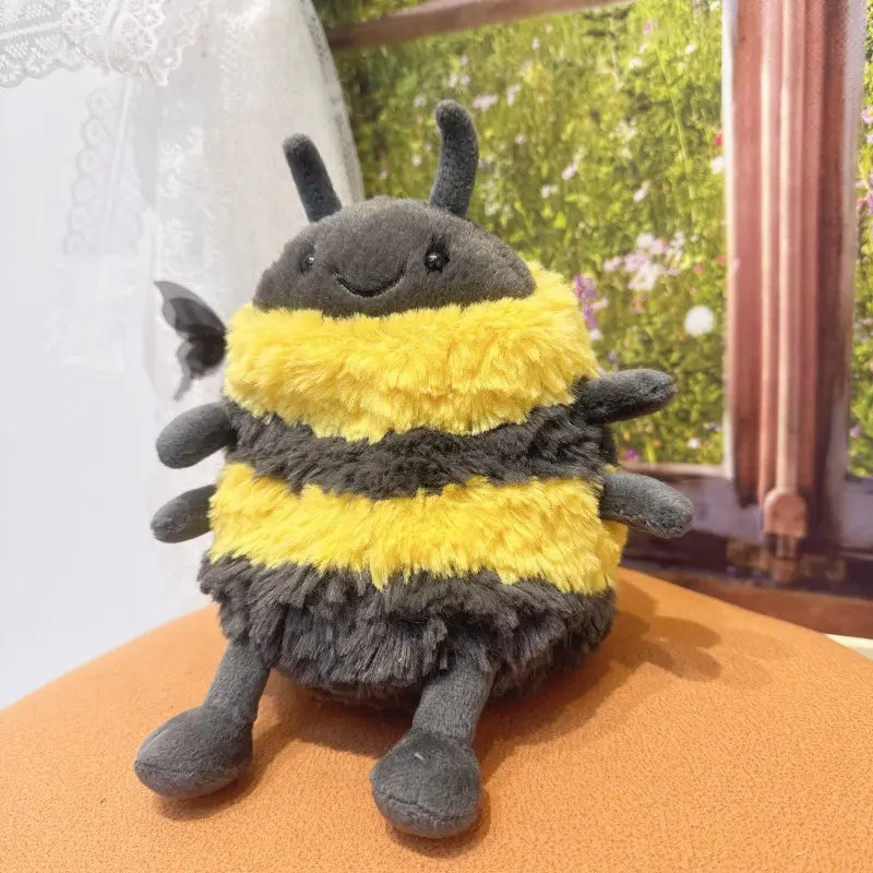 Pelúcia Abelhinha-Albee (16cm)