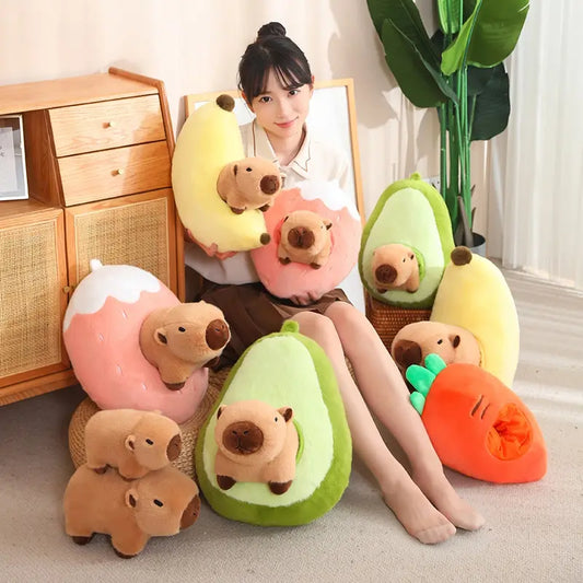 Pelúcia Capivarinha-Fruta (35-45cm)