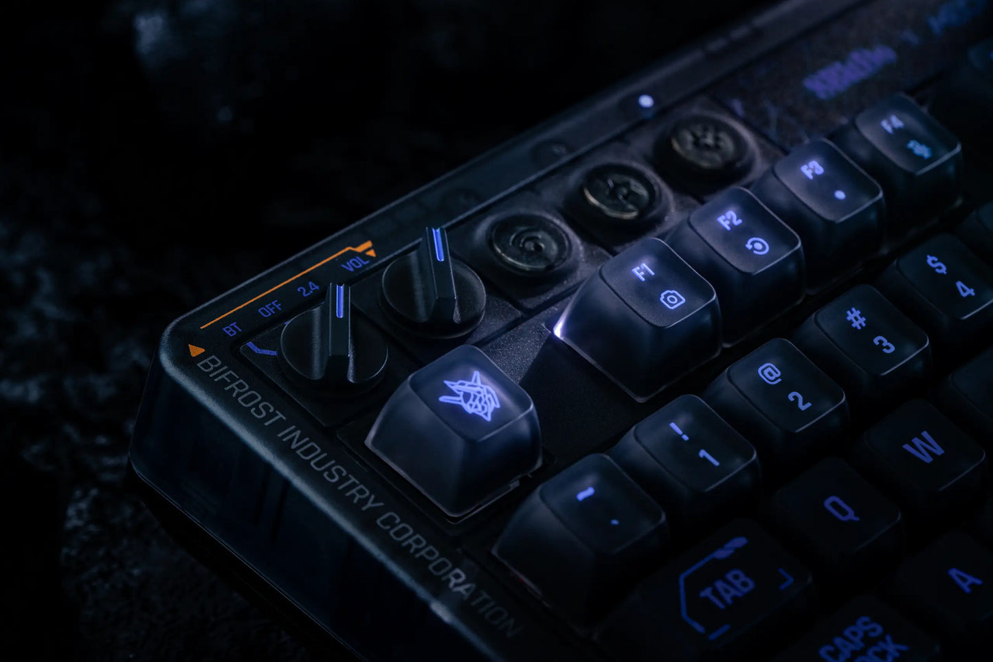 Teclado Mecânico Retro (Mechabreak Panther Edition - Sem Fio)